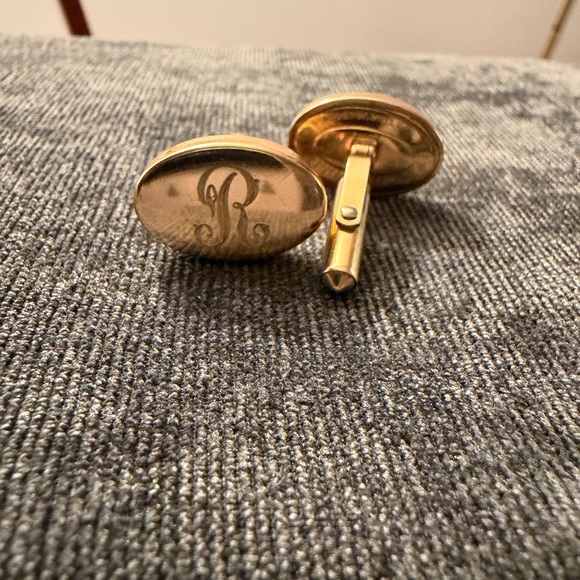 Gold-filled Monogrammed Cufflinks “R” - Picture 2 of 4